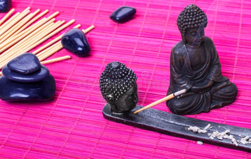 Buddha, bastoni di incenso immagine stock Buddha, bastoni di incenso immagine stock
