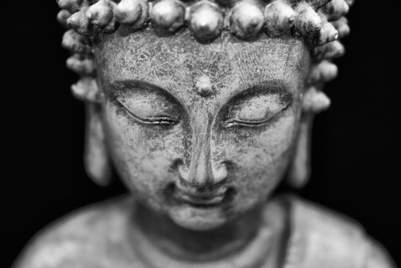 Buddha com os olhos fechados