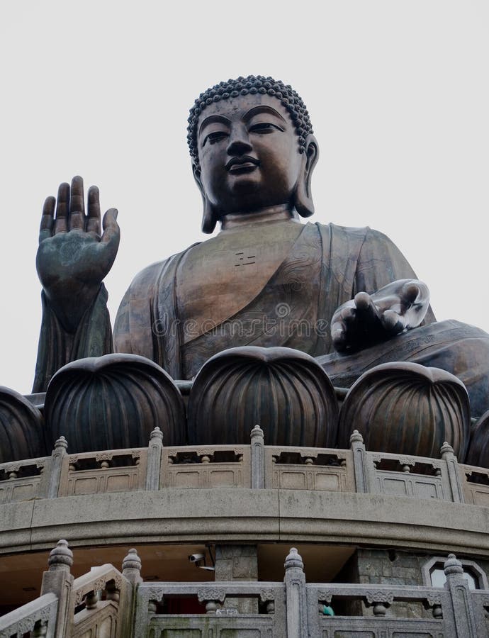 Buddha gigantycznego Lin monasteru po siedząca statua