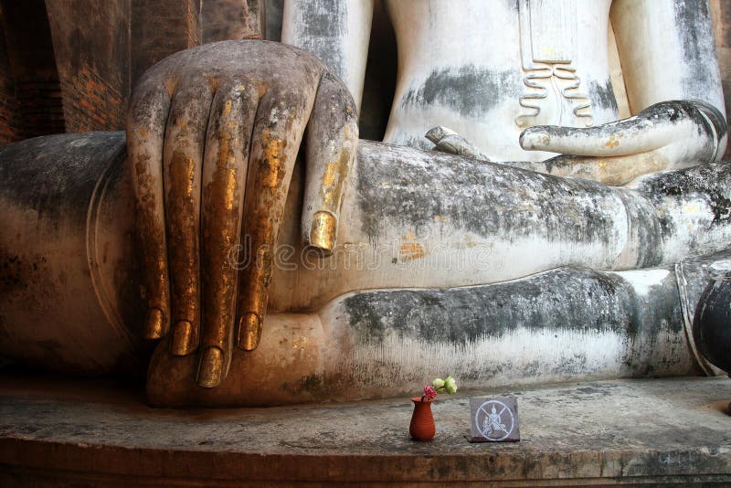 Buddha hand, sukhothai