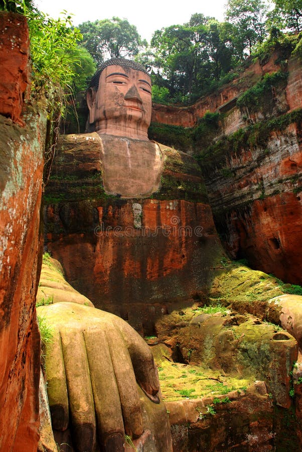 buddha jätte- leshan sichuan arkivfoton buddha jätte- leshan sichuan arkivfoton