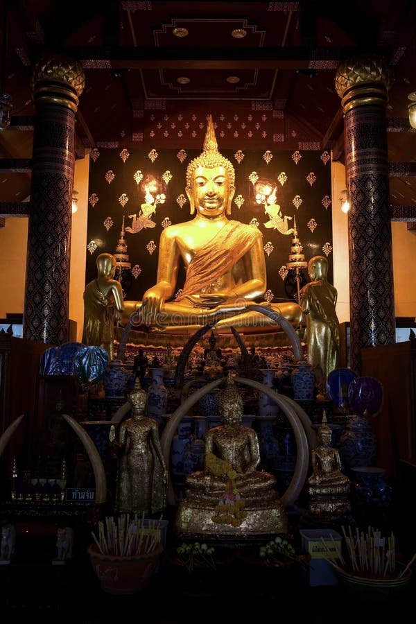 Buddha statue