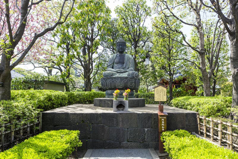 Buddha statue