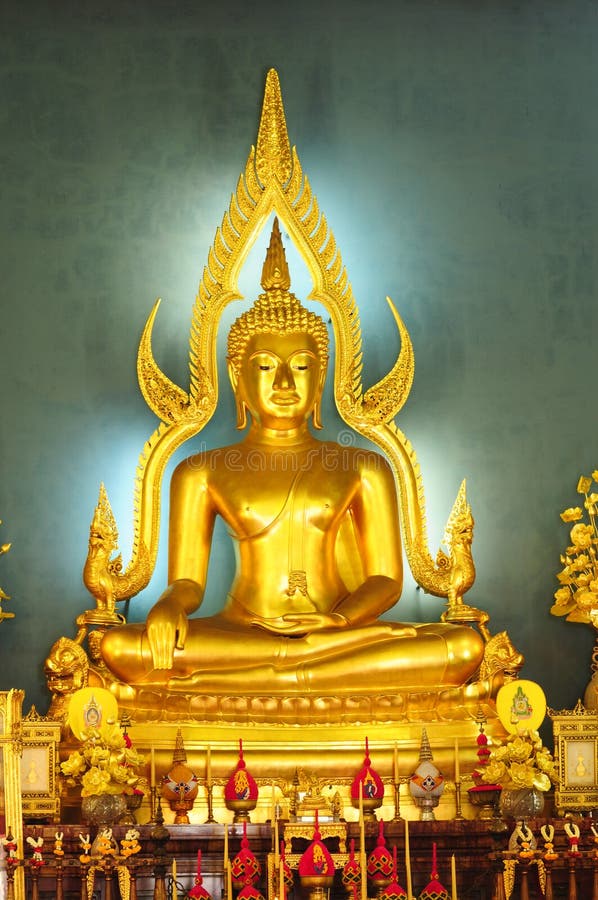 Buddha at Wat Benjamobopith