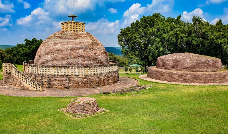 sanchi stupa is made up of which rock