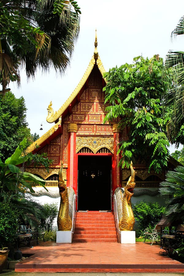 Buddhistischer Tempel Benannt Wat Ming Muang Stockfoto - Bild von platz