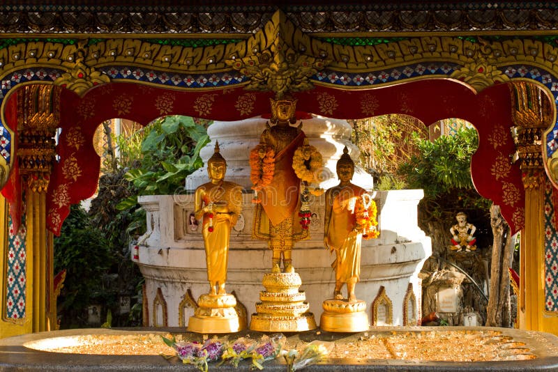Buddyjskiej świątyni statuy Bangkok Tajlandia zdjęcia stock Buddyjskiej świątyni statuy Bangkok Tajlandia zdjęcia stock