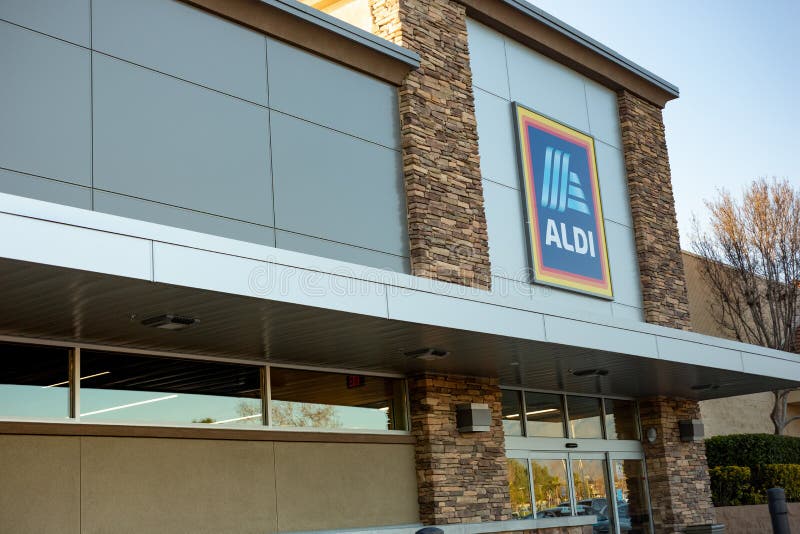 Budynek dla sklepu spożywczego Aldi obrazy stock