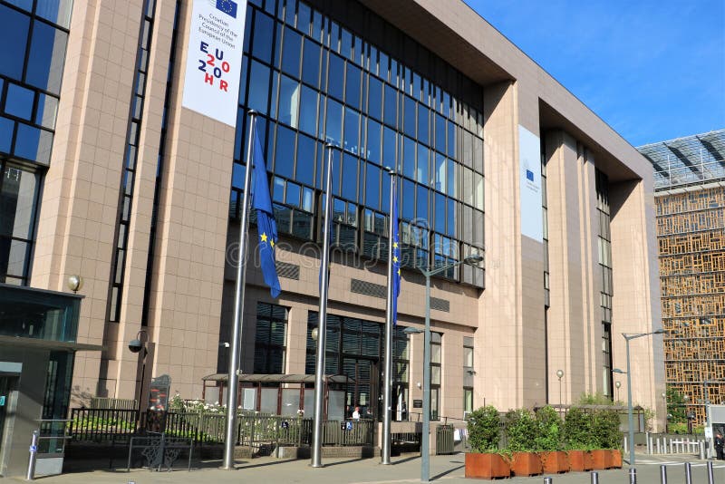 W Skład Rady Unii Europejskiej Wchodzą Przywódcy Państw Członkowskich Budynek Rady Europejskiej W Brukseli Zdjęcie Stock Editorial - Obraz