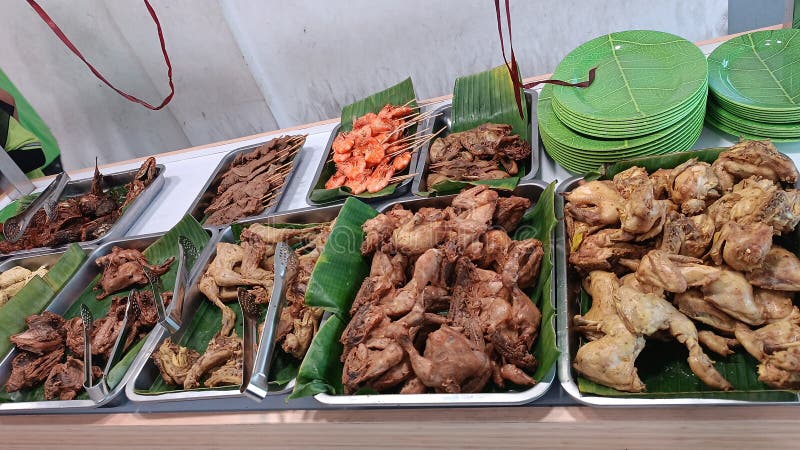 Buffet RestaurantBuffet Restaurant with Many Choices of Side Dishes