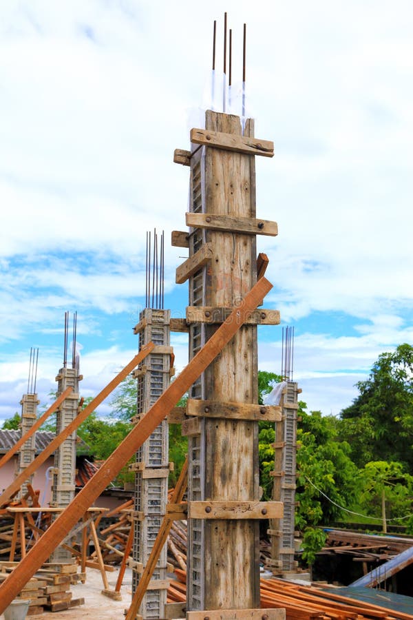 Building Cement Pillar For Home Construction Stock Photo - Image: 32981480