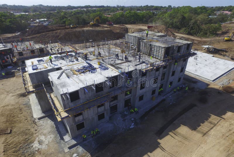 Building Construction in Panama Santiago Builders Working Editorial