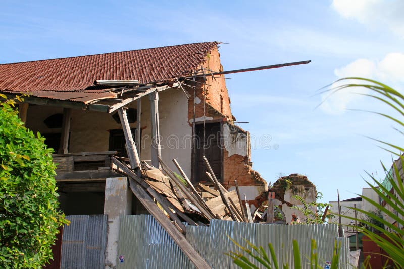 A powerful earthquake measuring 7.8 on the Richter scale struck off West Sumatra causing heavy damage. Many damaged buildings still exist today. A powerful earthquake measuring 7.8 on the Richter scale struck off West Sumatra causing heavy damage. Many damaged buildings still exist today.