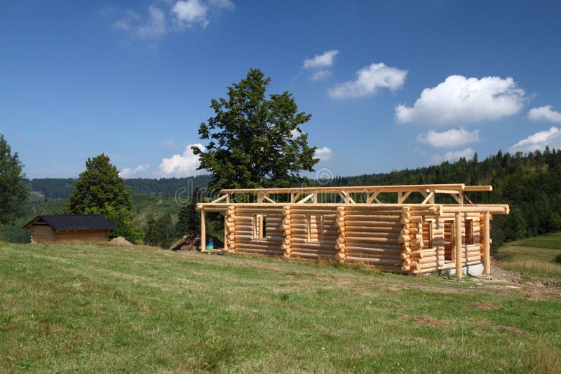 Building wooden cottage