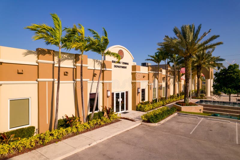 Western Union building in Hialeah, Florida Stock Photo - Alamy