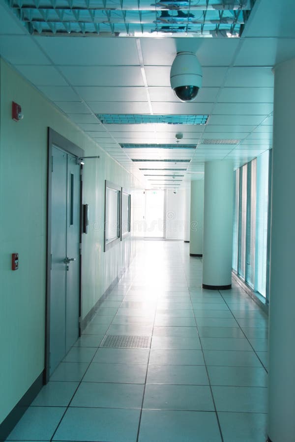Buitenkant van een modern het bureaugebouw van het staalglas stock afbeelding Buitenkant van een modern het bureaugebouw van het staalglas stock afbeelding