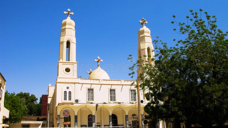 Buitenmening aan Koptische Orthodoxe Kerk in Khartoum, de Soedan stock afbeelding Buitenmening aan Koptische Orthodoxe Kerk in Khartoum, de Soedan stock afbeelding
