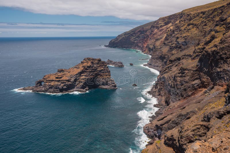 Bujaren-K?stenlinie in der vulkanischen Landschaft, La Palma, Kanarische Inseln, Spanien stockbild Bujaren-K?stenlinie in der vulkanischen Landschaft, La Palma, Kanarische Inseln, Spanien stockbild