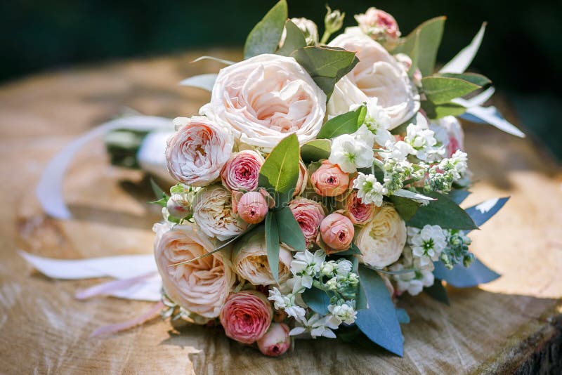 Bukett av blommor royaltyfri bild