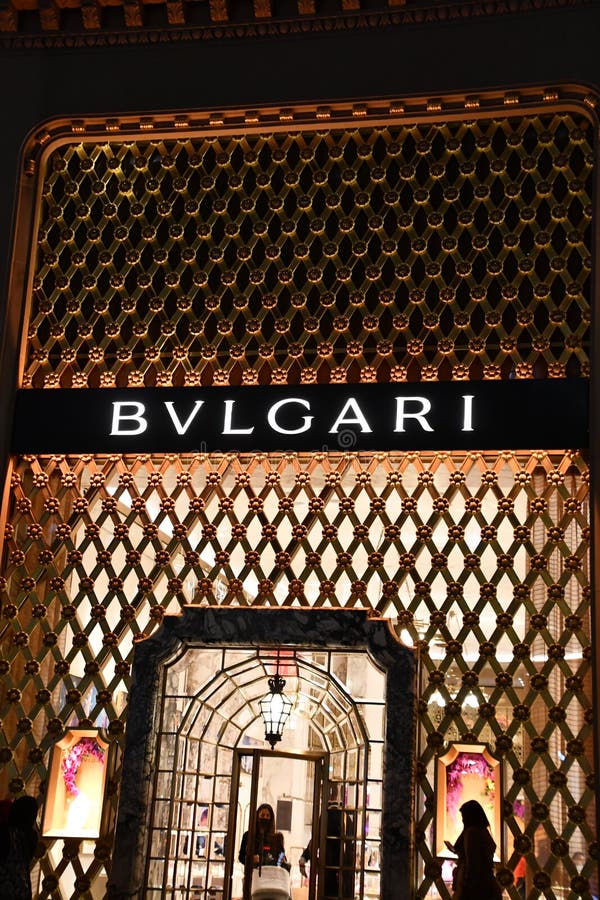 The Bulgari Flagship Store on 5th Avenue in New York Editorial Stock Photo  - Image of consumerism, avenue: 214670893