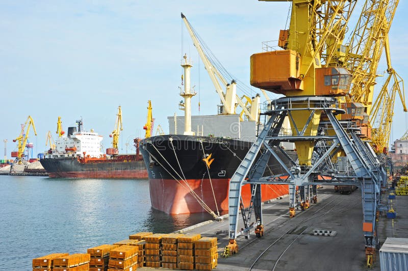 Bulk Cargo Ship Under Port Crane Stock Image Image of industrial