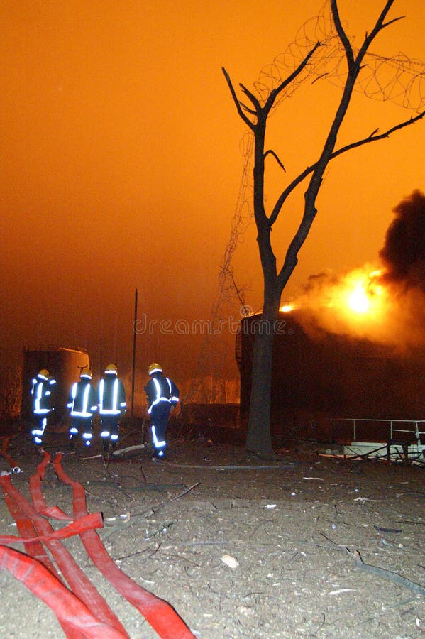 Buncefeld Fuel depot fire stock photo. Image of fighter 100174094
