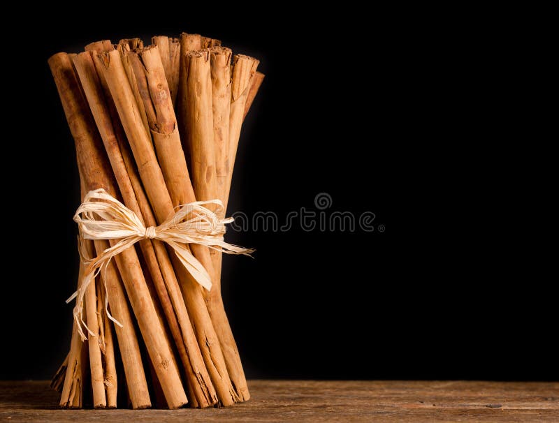 Bunch of Ceylon cinnamon