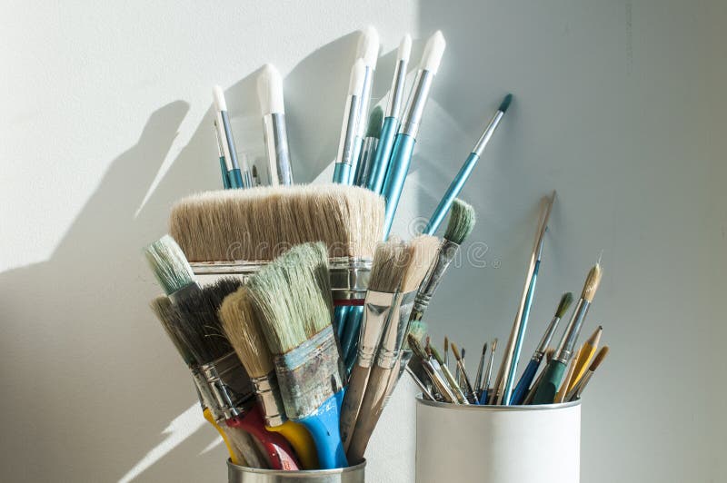 bunch of paint brushes bunch of paint brushes