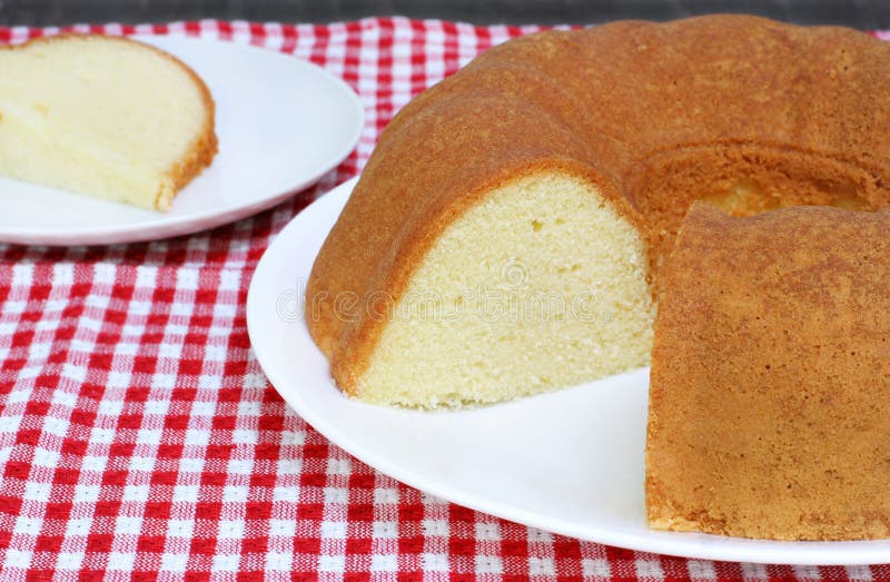 Plain Bundt Pound Cake ready for your topping. Plain Bundt Pound Cake ready for your topping.