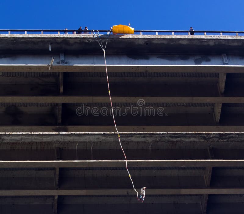 bungee doskakiwanie zdjęcie stock bungee doskakiwanie zdjęcie stock