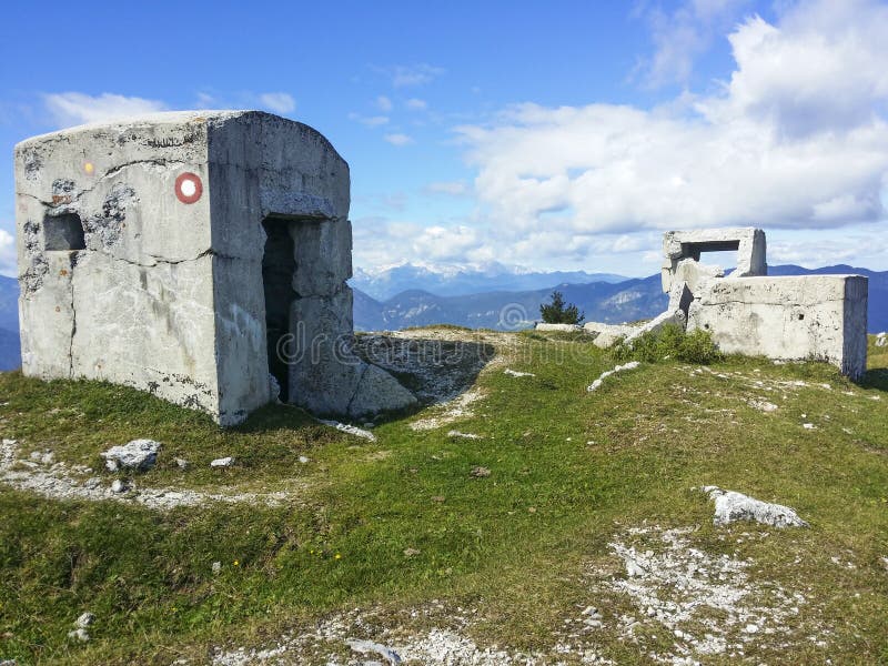 Bunker militare abbandonato in montagne