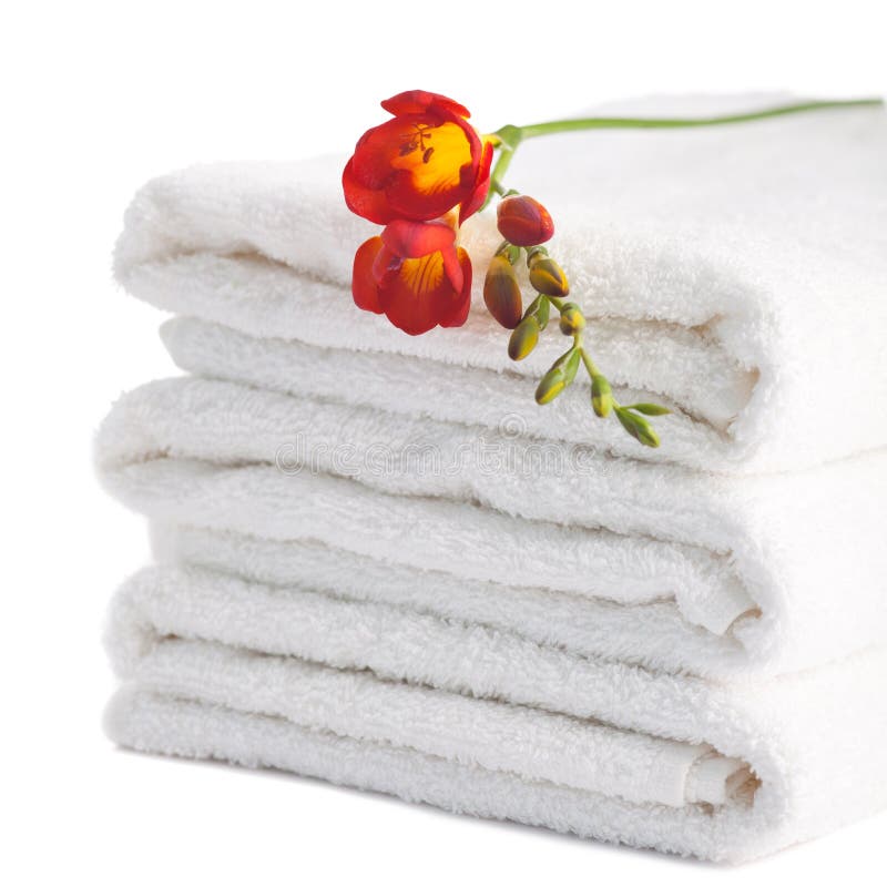 Bunt av mjuka handdukar för vit