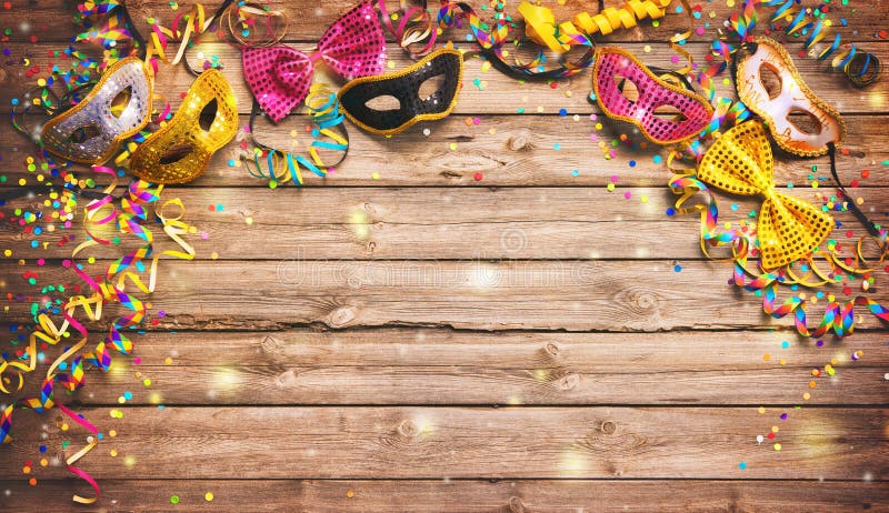 Bunter Karnevals- oder Geburtstagshintergrund mit Maskerademasken
