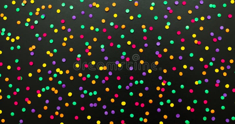 Bunter Weitwinkelurlaubspartyhintergrund mit Konfettis stockbild Bunter Weitwinkelurlaubspartyhintergrund mit Konfettis stockbild