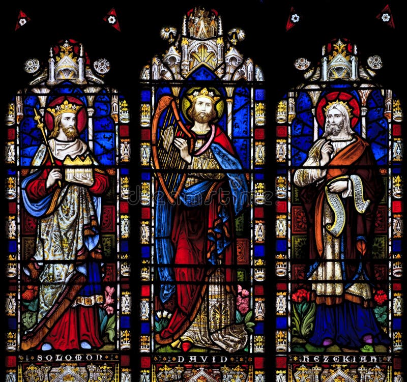 Buntglasfenster, das Solomon, David und Hezekiah im Heiligen Nicholas Church, Arundel, Westen-Sussex darstellt lizenzfreies stockfoto Buntglasfenster, das Solomon, David und Hezekiah im Heiligen Nicholas Church, Arundel, Westen-Sussex darstellt lizenzfreies stockfoto