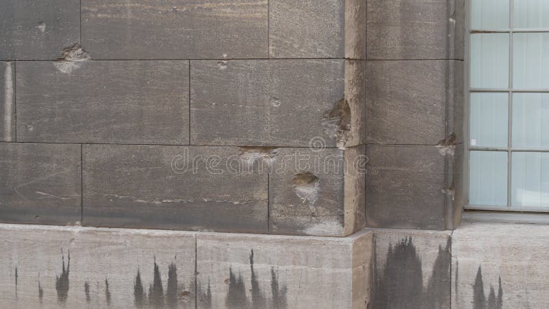 Buracos de bala e dano de guerra da guerra mundial 2, Berlim, Alemanha imagens de stock Buracos de bala e dano de guerra da guerra mundial 2, Berlim, Alemanha imagens de stock