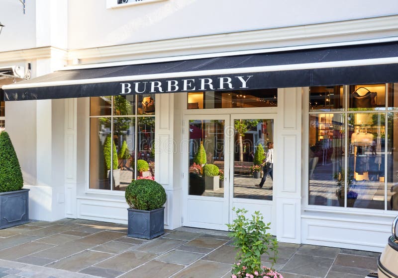 Burberry Boutique in La Vallee Village. Editorial Image - Image of front,  light: 98119415