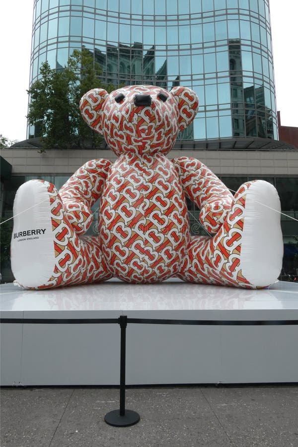 Burberry editorial photo. Image of bear, york, luxury - 144839176