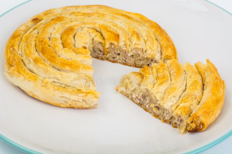 Бурек с мясом турецкий