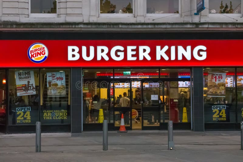 Burger KingRestaurant In Der Mitte Von Manchester Redaktionelles Foto