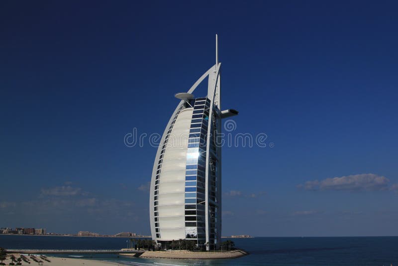 Burj Al Arab την ηλιόλουστη μέρα, Luxury 7 Stars Hotel Beautiful Building Ντουμπάι στοκ φωτογραφία