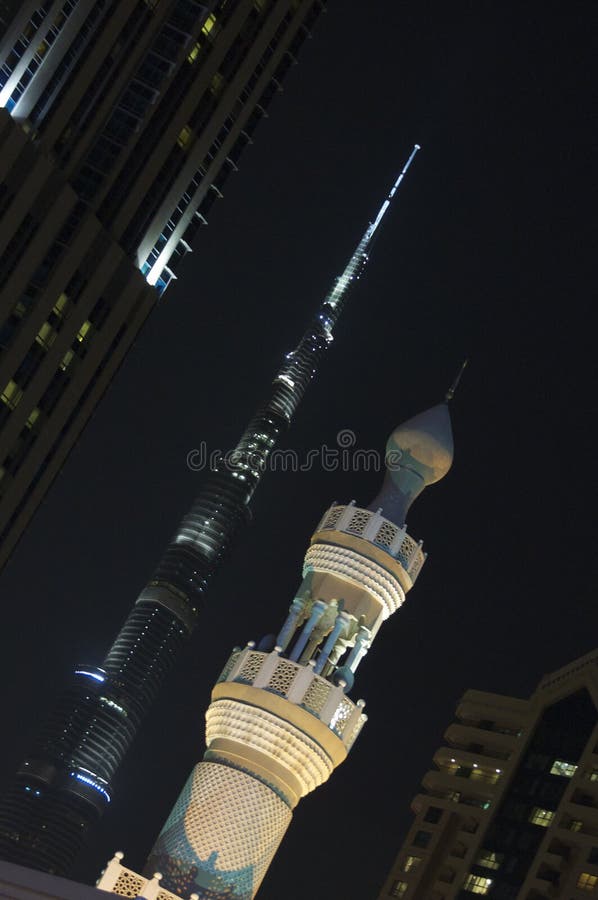Burj Khalifa et minaret Burj Khalifa et minaret