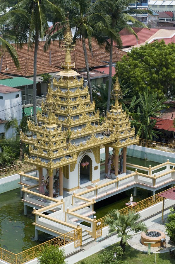 burmese dharmikaramaöpenang tempel royaltyfri foto burmese dharmikaramaöpenang tempel royaltyfri foto