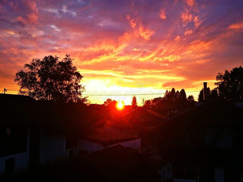 burning sky royaltyfri fotografi burning sky royaltyfri fotografi