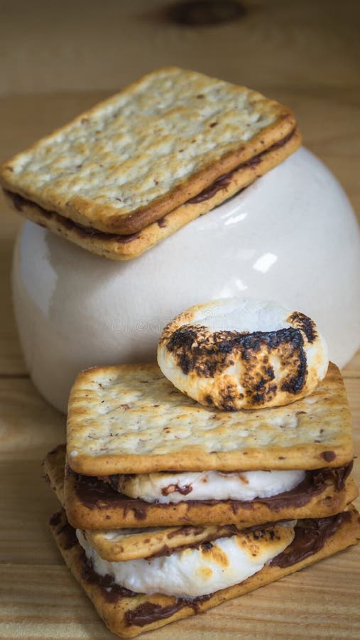 Burnt marshmallow and smores pile royalty free stock photos Burnt marshmallow and smores pile royalty free stock photos