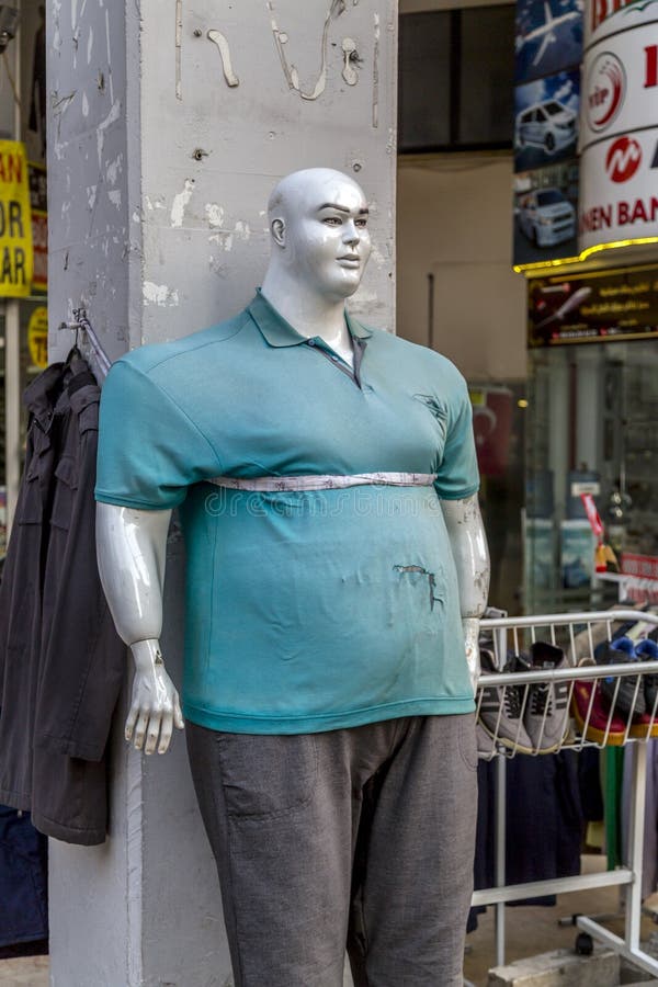 overweight mannequin