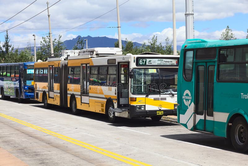 Stazione Degli Autobus Di Trasporto Pubblico Immagine 