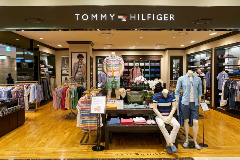 Tommy Hilfiger Sign and Logo at Premium Outlet in International Drive Area  . Editorial Photography - Image of concept, interior: 152776602