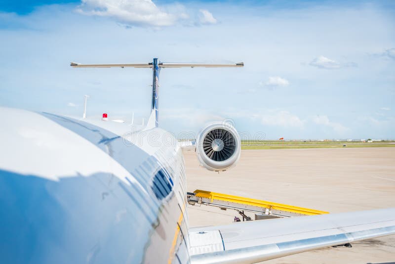 Bush International Airport, Houston - Circa June 2015 - Boarding on United airplane royalty free stock photography Bush International Airport, Houston - Circa June 2015 - Boarding on United airplane royalty free stock photography