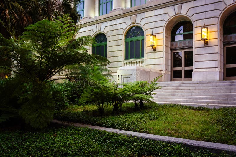 Bushes in front of a building in Orlando, Florida. stock photography Bushes in front of a building in Orlando, Florida. stock photography